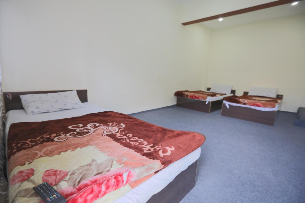 Hunza City Hotel Karimabad  Esterno foto